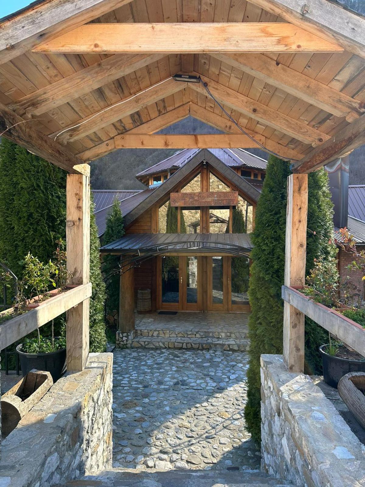 Valbona Relax Hotel ภายนอก รูปภาพ