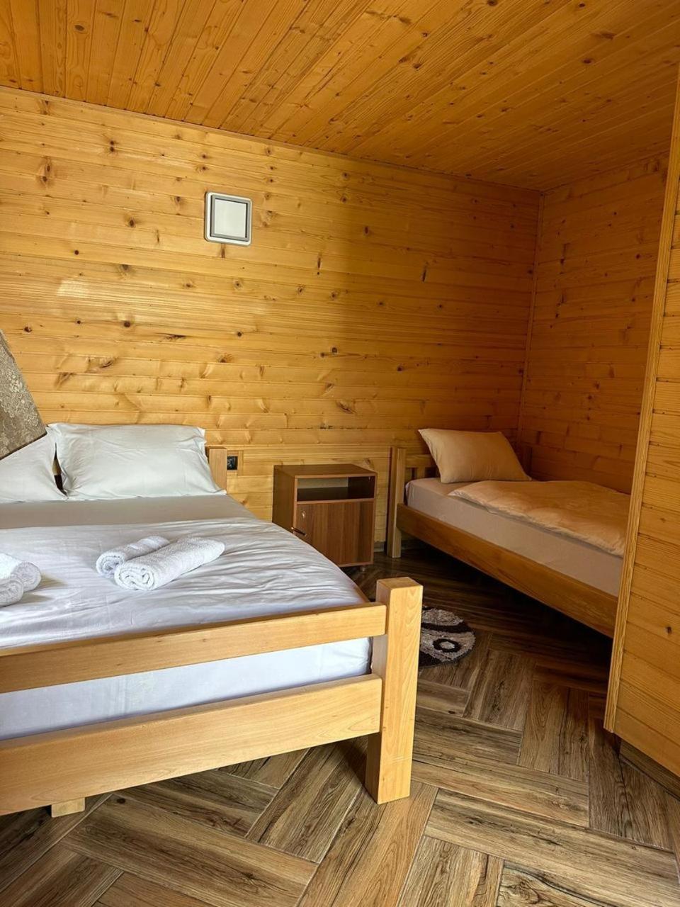Valbona Relax Hotel ภายนอก รูปภาพ