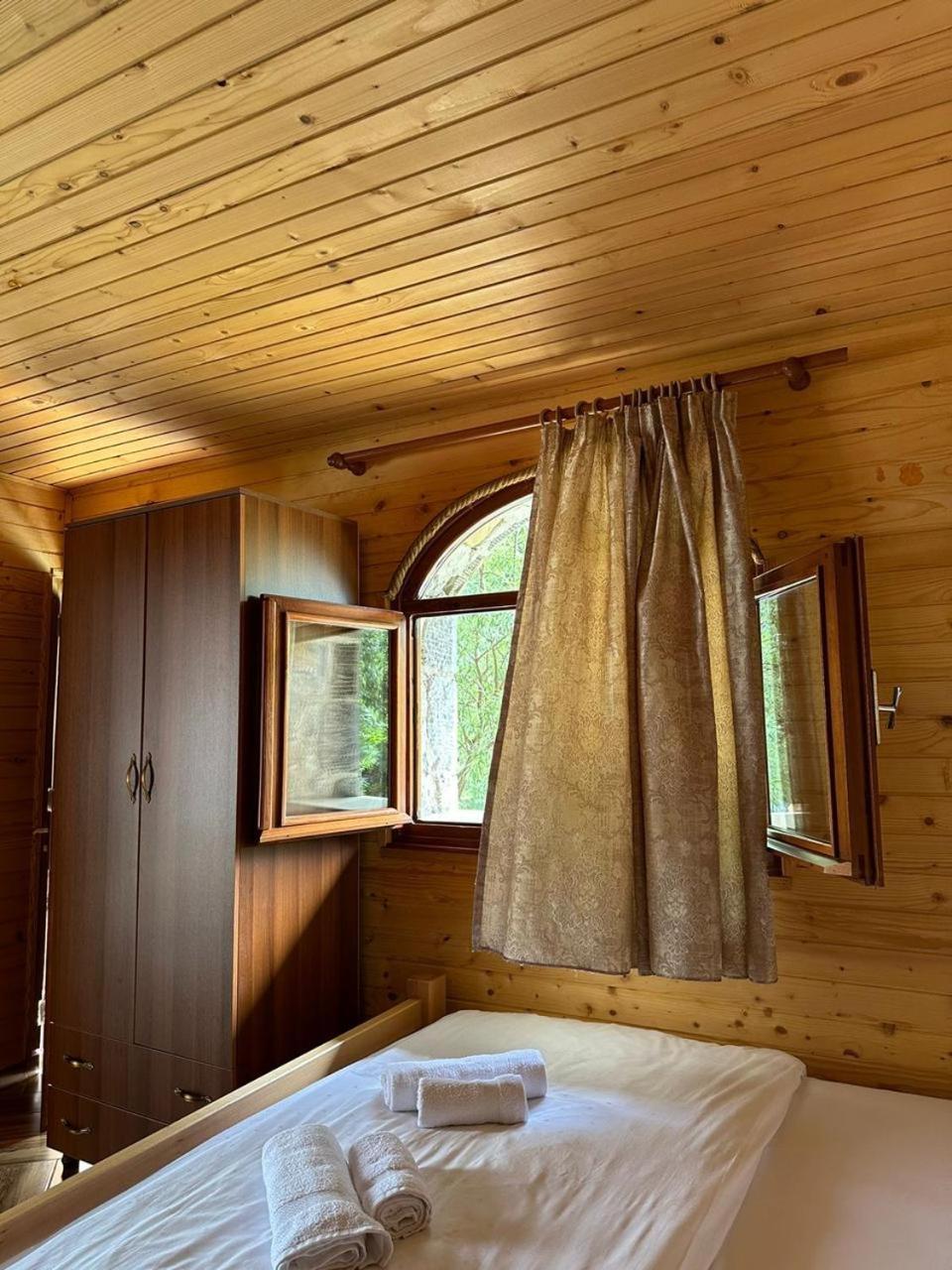 Valbona Relax Hotel ภายนอก รูปภาพ